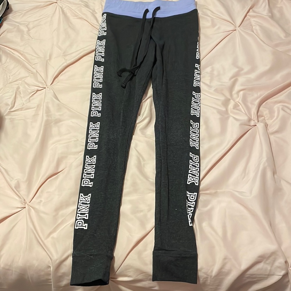 Victoria’s Secret PINK leggings